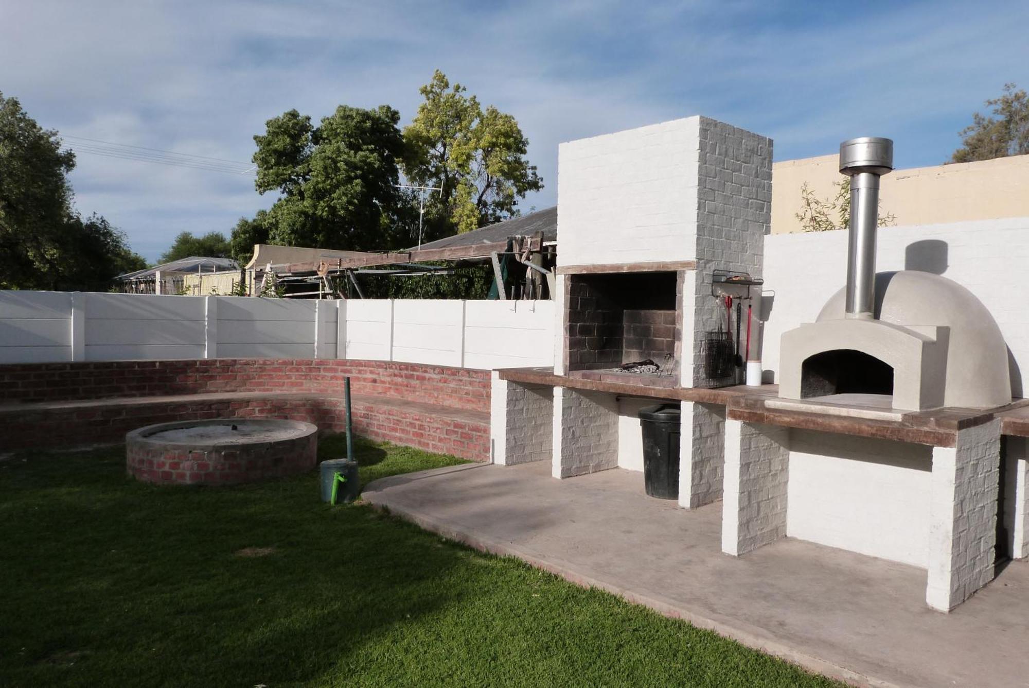 Hannah'S Haven Studio Deluxe - No Loadshedding Apartment Beaufort West Exterior foto